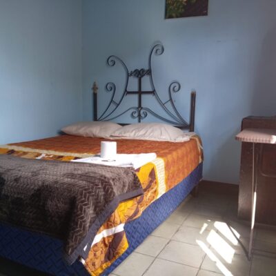 lodging-la-union-spanish-school-antigua-guatemala-airbnb-hostel-hotel-family-host